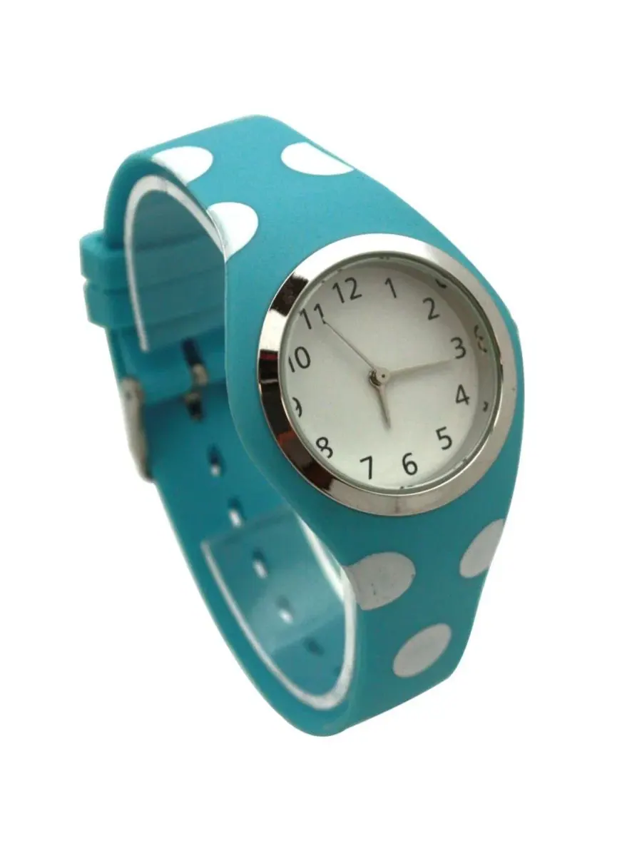 Женские часы с силиконовым ремешком в горошек Light Blue Polka Dots Olivia Pratt — изображение 2 из 4, оттенок светлый синий