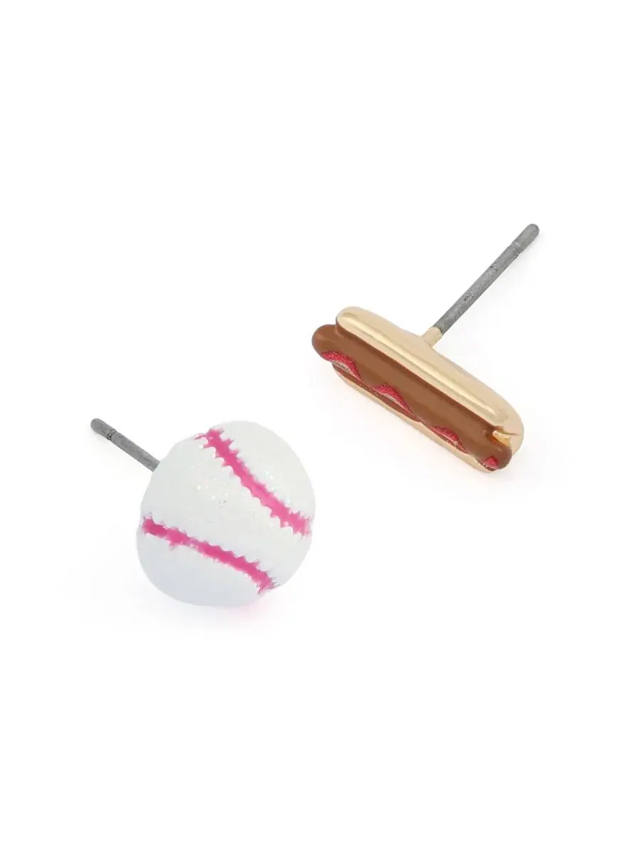 Серьги-пусеты с принтом Бейсбол и Хот-дог Betsey Johnson — изображение 3 из 4, оттенок белый
