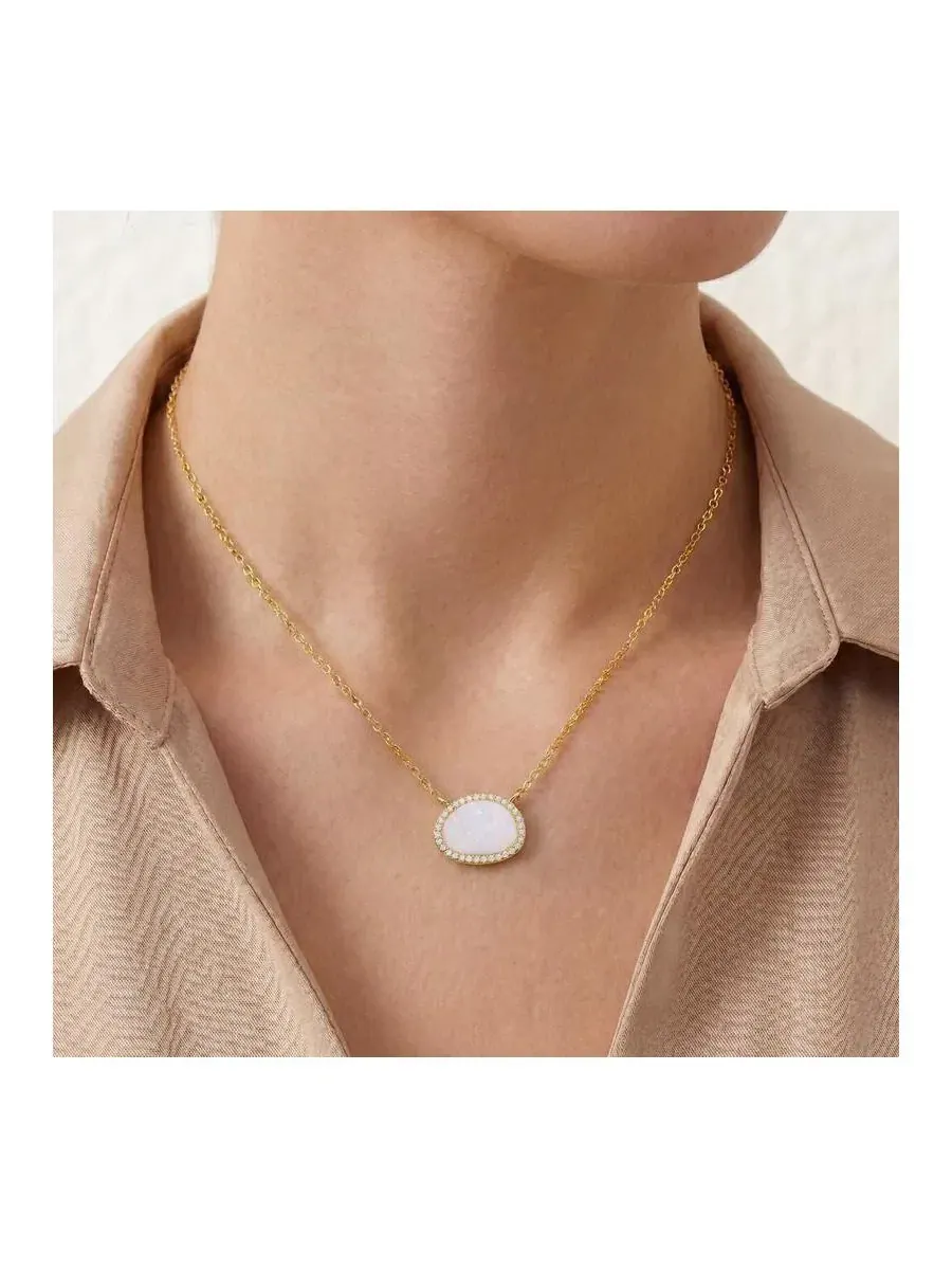 Колье с овальным опалом и фианитами, 14K золотое покрытие, модель Mystique of Iridescence Rachel — изображение 4 из 4