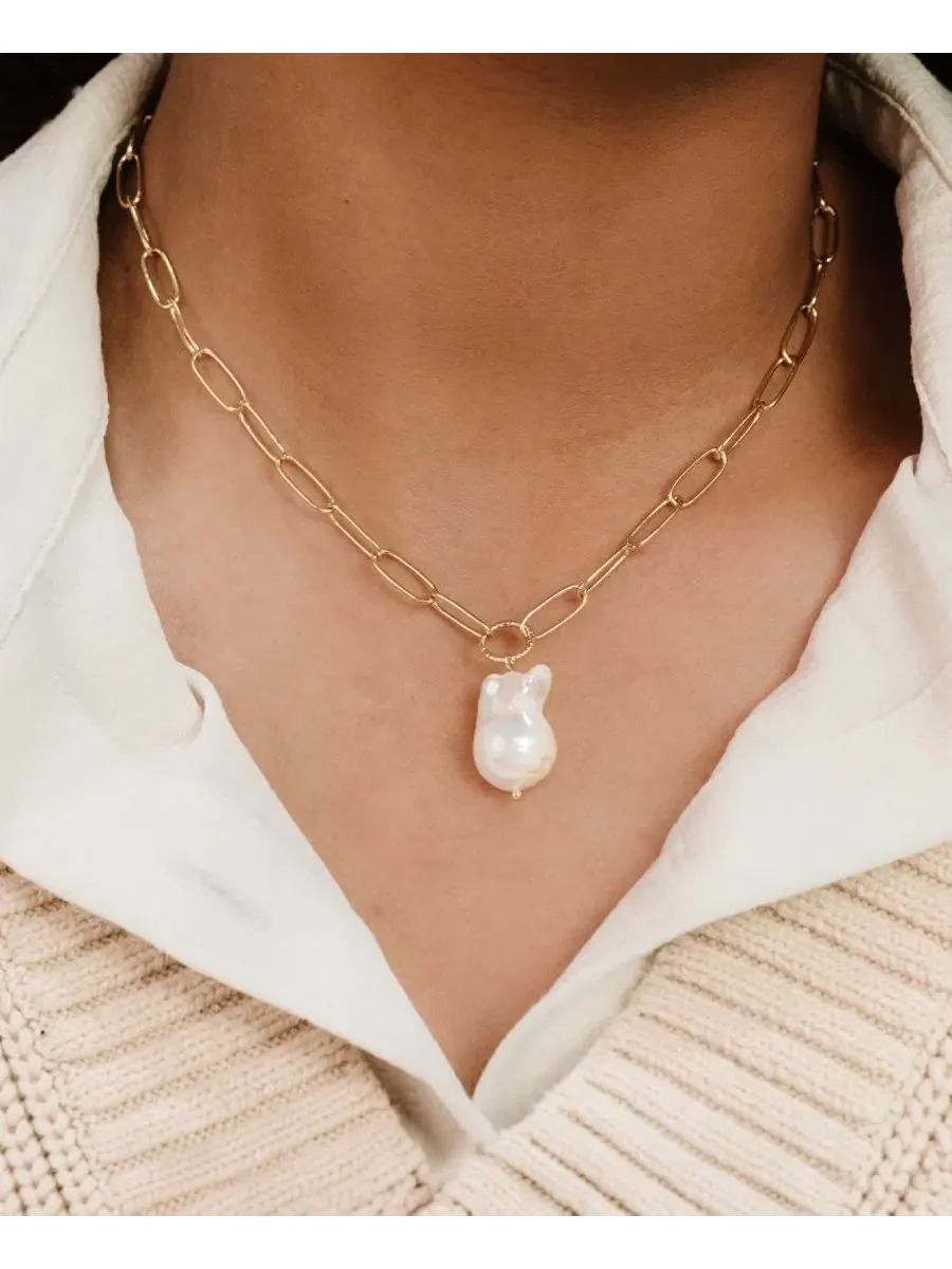Колье с жемчугом на цепочке-якоре, 18k золотое покрытие ETTIKA — изображение 4 из 4