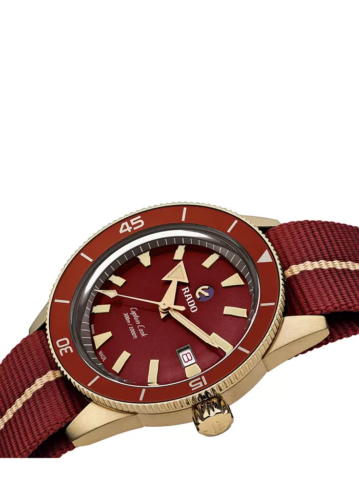 Мужские автоматические часы Swiss Automatic Captain Cook с красным ремешком NATO, 42 мм Rado — изображение 2 из 4