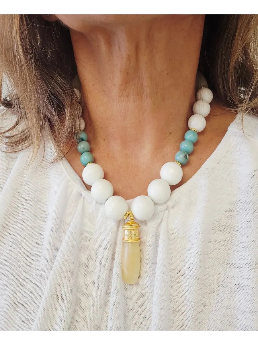 Подвеска из золотистого нефрита и бирюзы, длина 40 см + удлинитель 5 см MINU Jewels — изображение 2 из 3