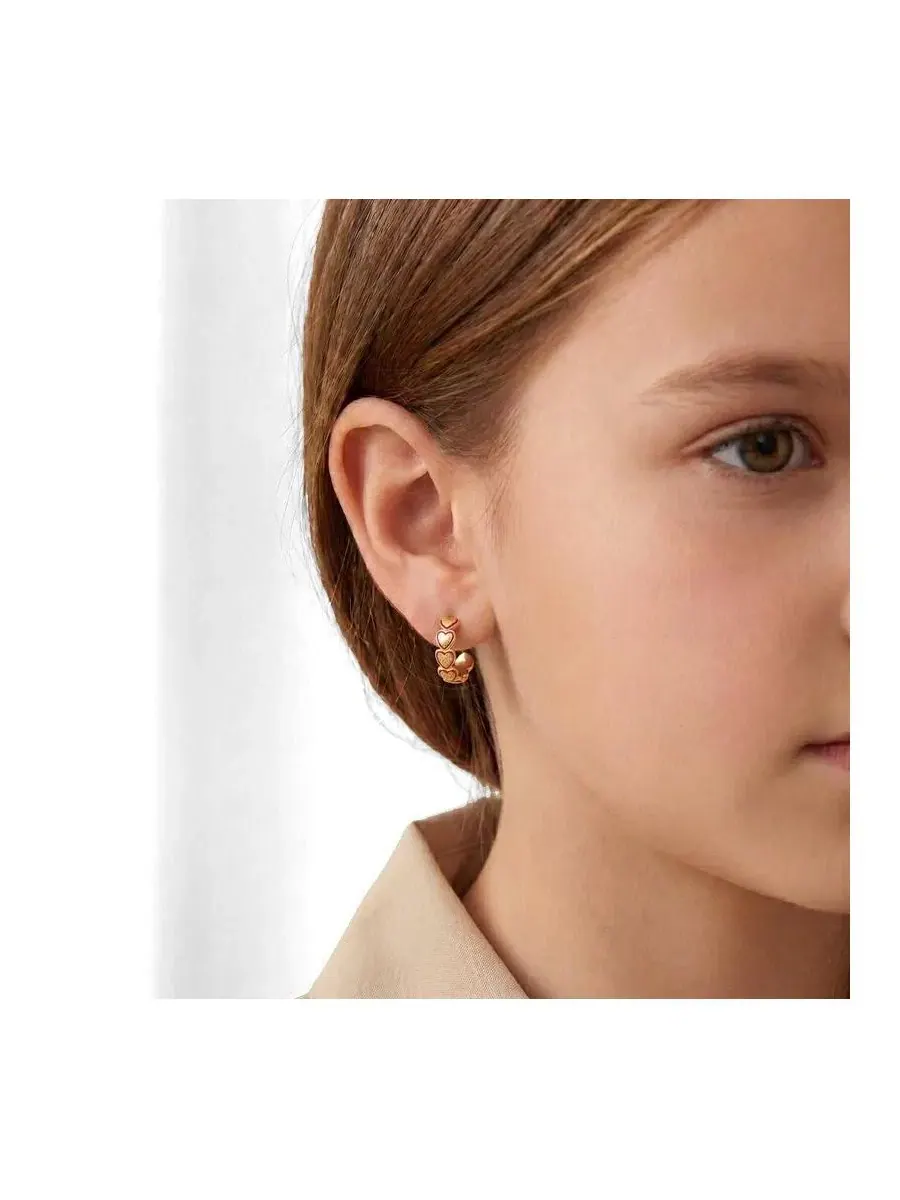 Серьги-кольца с сердечками из красной эмали, позолота 14K GiGiGirl — изображение 2 из 5, оттенок красный