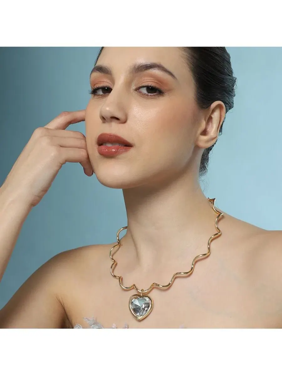 Колье-ошейник The Coil-Coeur Collar Necklace SOHI — изображение 4 из 6, оттенок золото