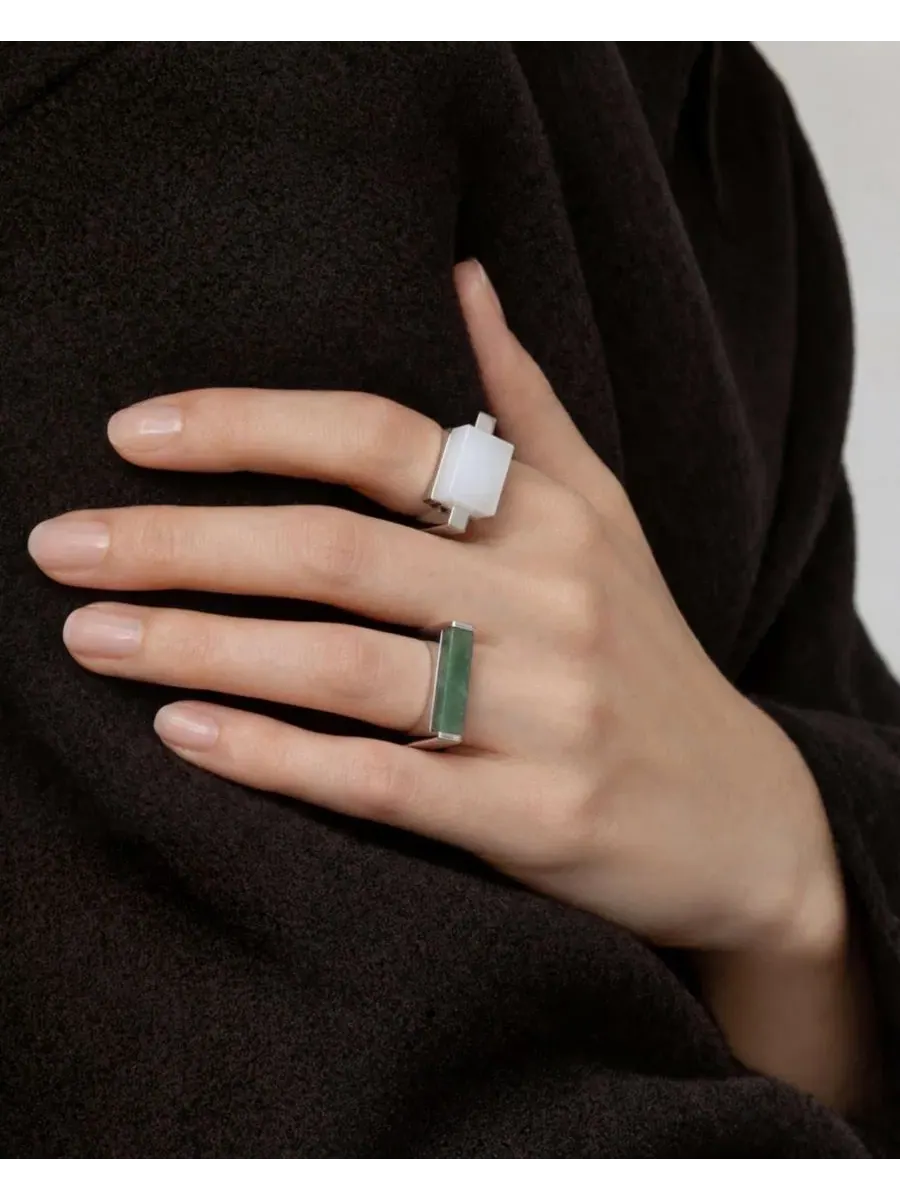 Кольцо с белым мрамором и латунью с позолотой, модель Year of the Horse - Jade Stone Saddle Ring — изображение 5 из 6