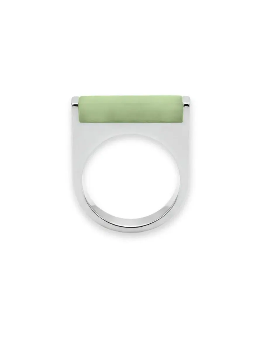 Кольцо с белым камнем и латунью с платиновым покрытием Year of the Horse - Jade Stone Saddle Ring — изображение 1 из 5