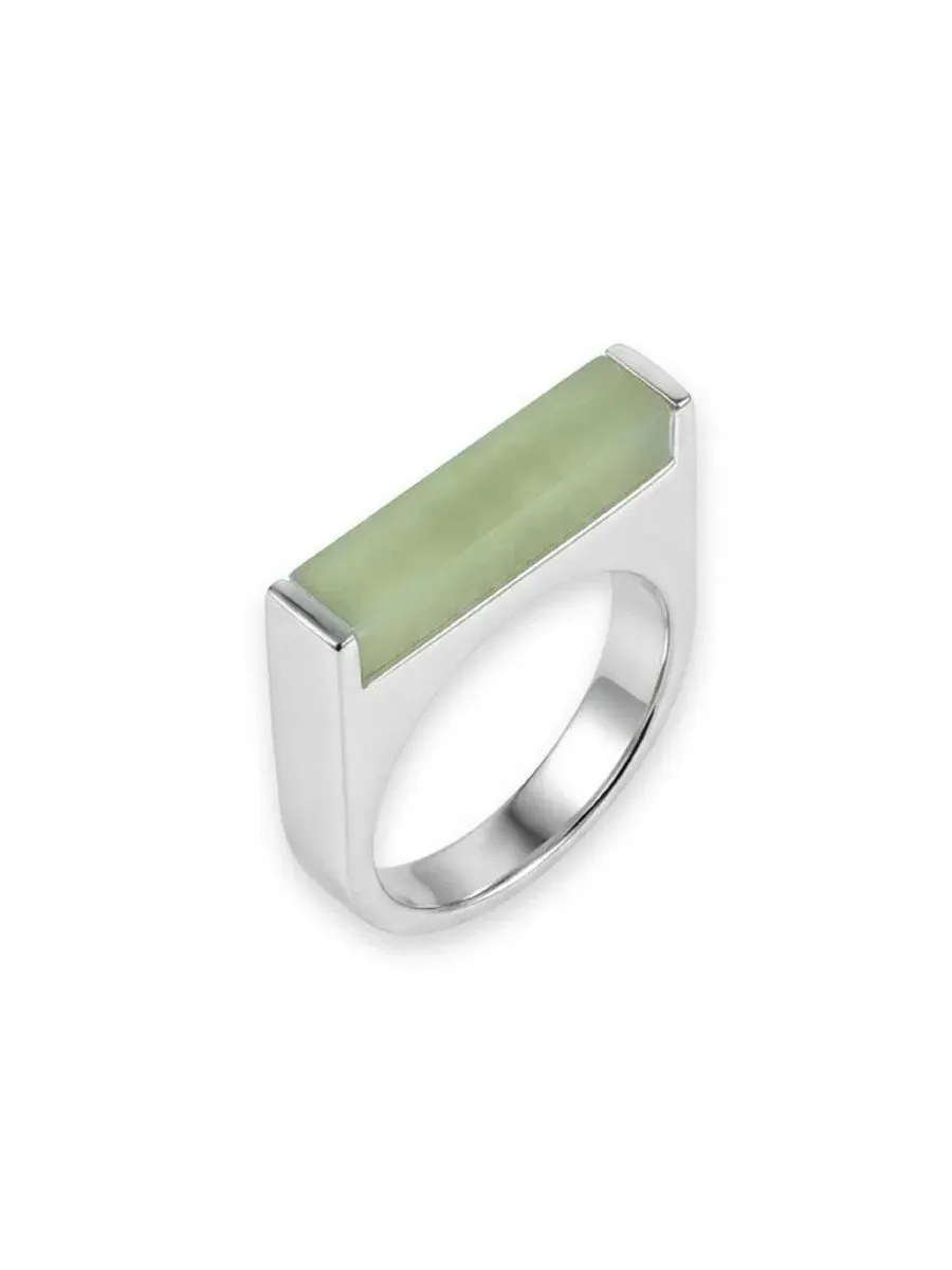 Кольцо с белым камнем и латунью с платиновым покрытием Year of the Horse - Jade Stone Saddle Ring — изображение 2 из 5