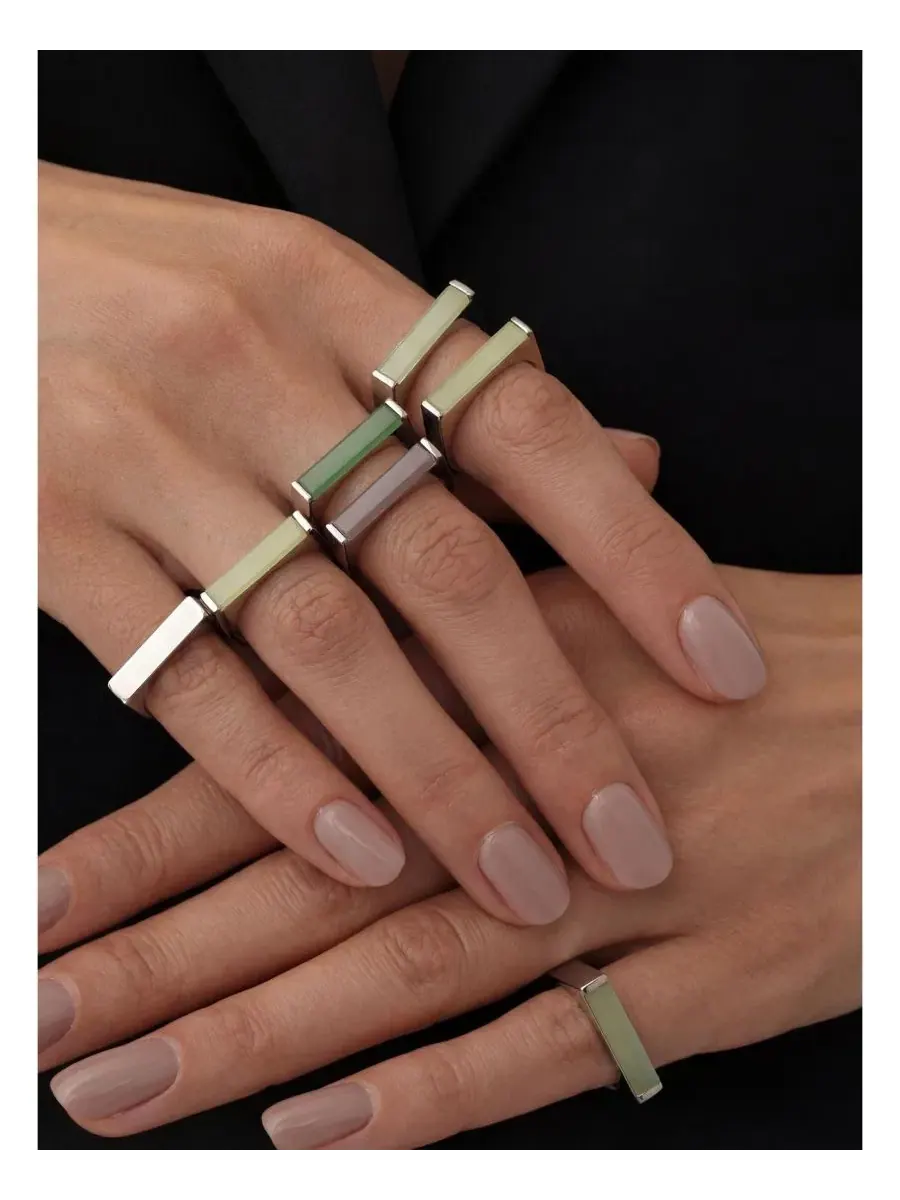 Кольцо с белым камнем и латунью с платиновым покрытием Year of the Horse - Jade Stone Saddle Ring — изображение 4 из 5