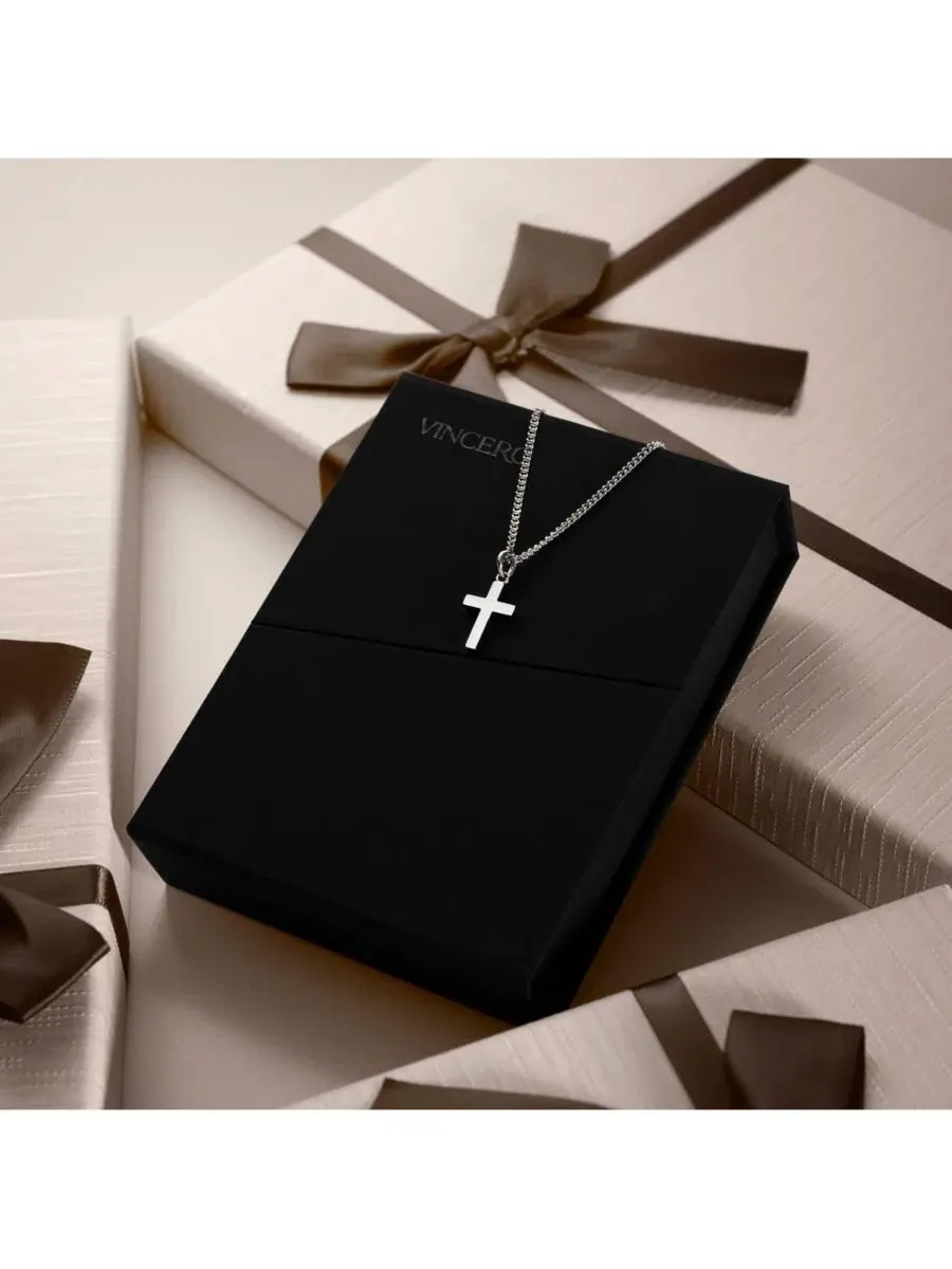 Женское ожерелье с крестом из серебра с золотым покрытием, модель Petite Cross Vincero — изображение 5 из 6