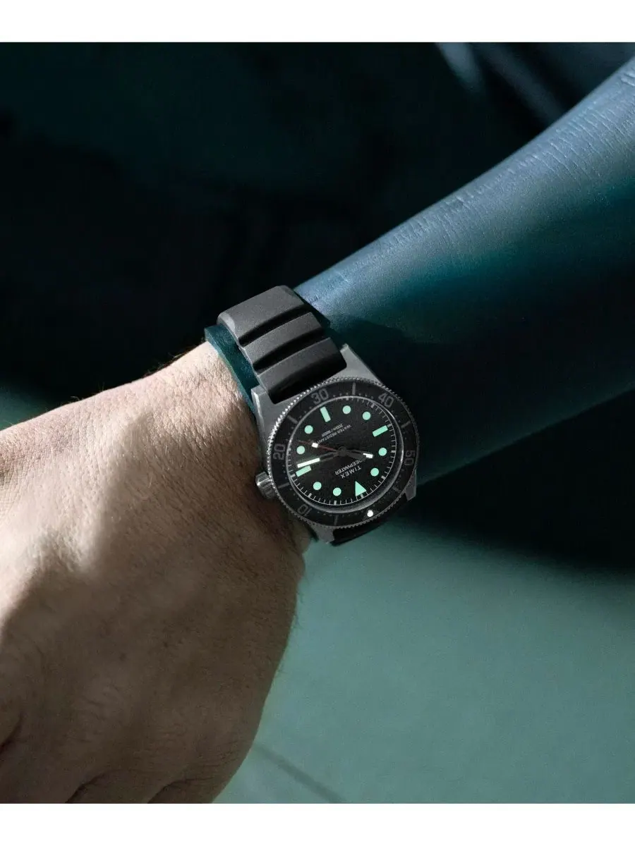 Мужские аналоговые часы с черным резиновым ремешком, 41 мм Timex — изображение 7 из 11, оттенок черный