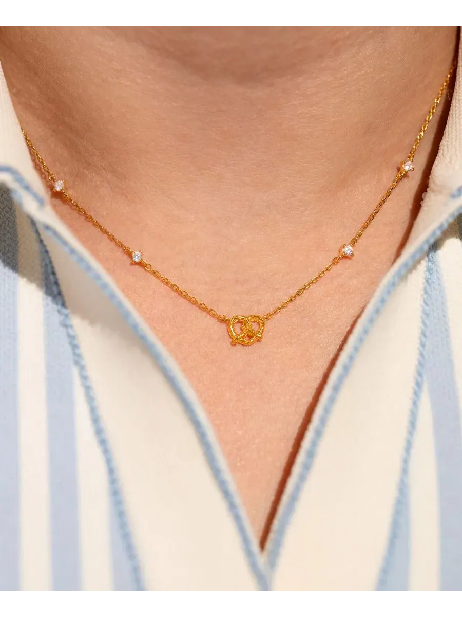 Кулон-крендель с кристаллами, 18k золото Girls Crew — изображение 3 из 3