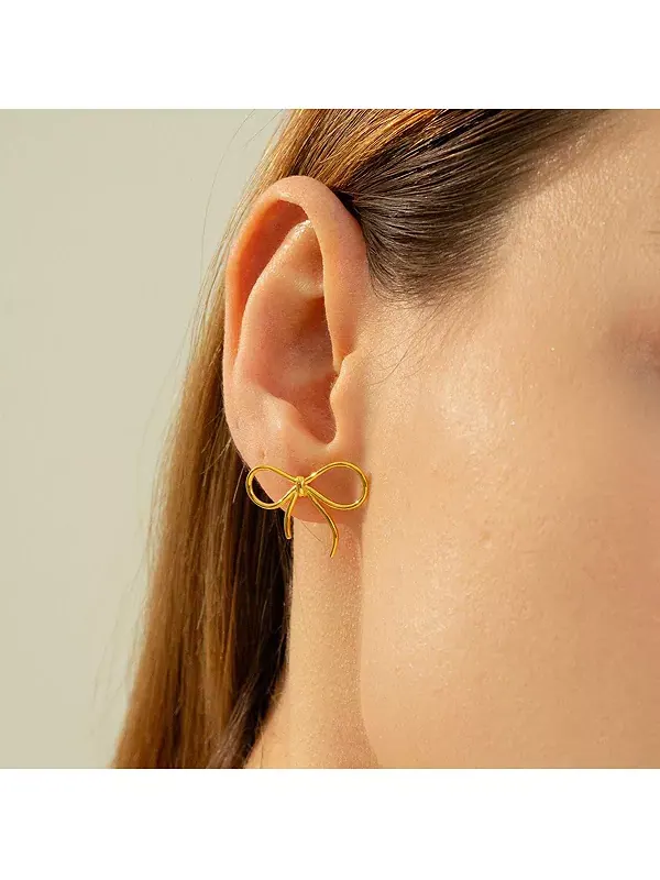 Серьги-Гвоздики Colette Chic из стерлингового серебра с позолотой 18 карат Bearfruit Jewelry — изображение 3 из 4