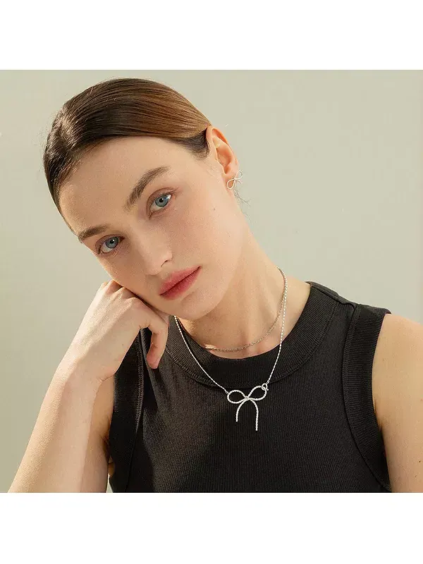 Серьги-Гвоздики Colette Chic из стерлингового серебра с позолотой 18 карат Bearfruit Jewelry — изображение 2 из 4
