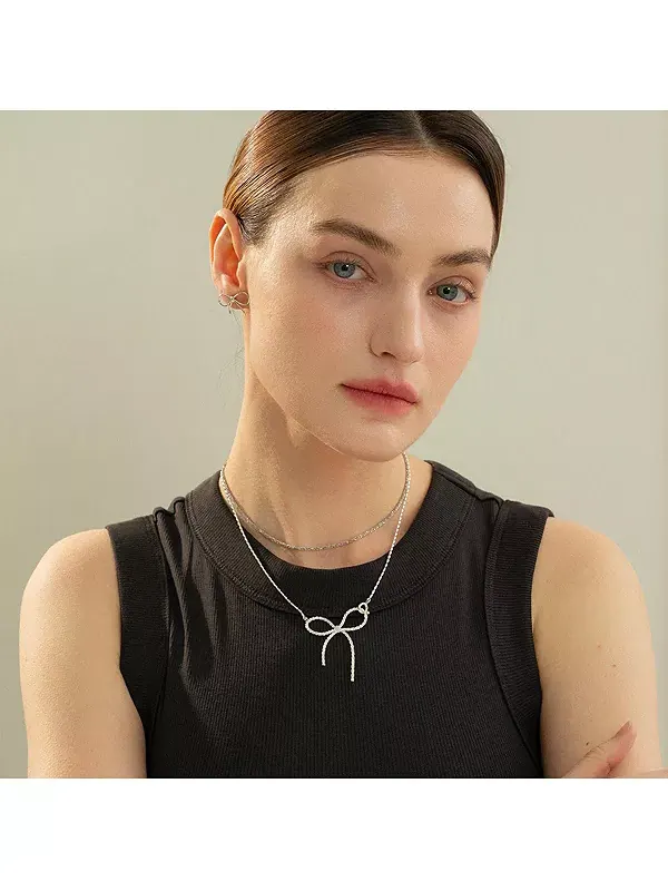 Серьги-Гвоздики Colette Chic из стерлингового серебра с позолотой 18 карат Bearfruit Jewelry — изображение 4 из 4