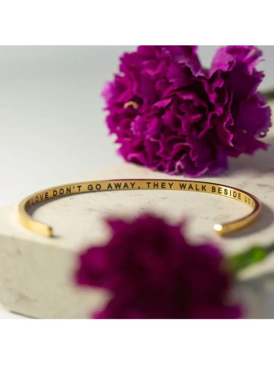 Браслет-манжета с гравировкой Those We Love Don't Go Away They Walk Beside Us Every Day Mantra — изображение 2 из 4