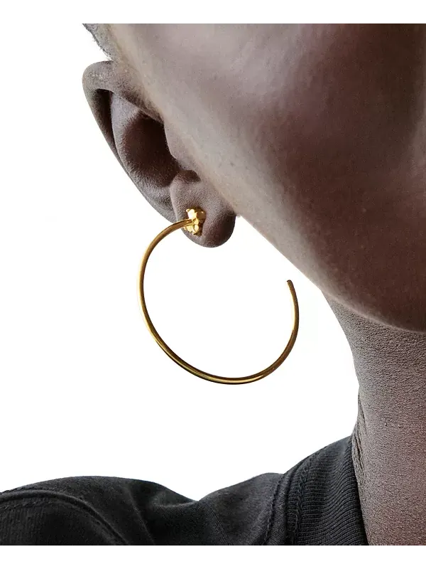 Серьги-Кольца в форме цветка-пика среднего размера, 1,63 дюйма Kate Spade New York — изображение 3 из 4, оттенок золото