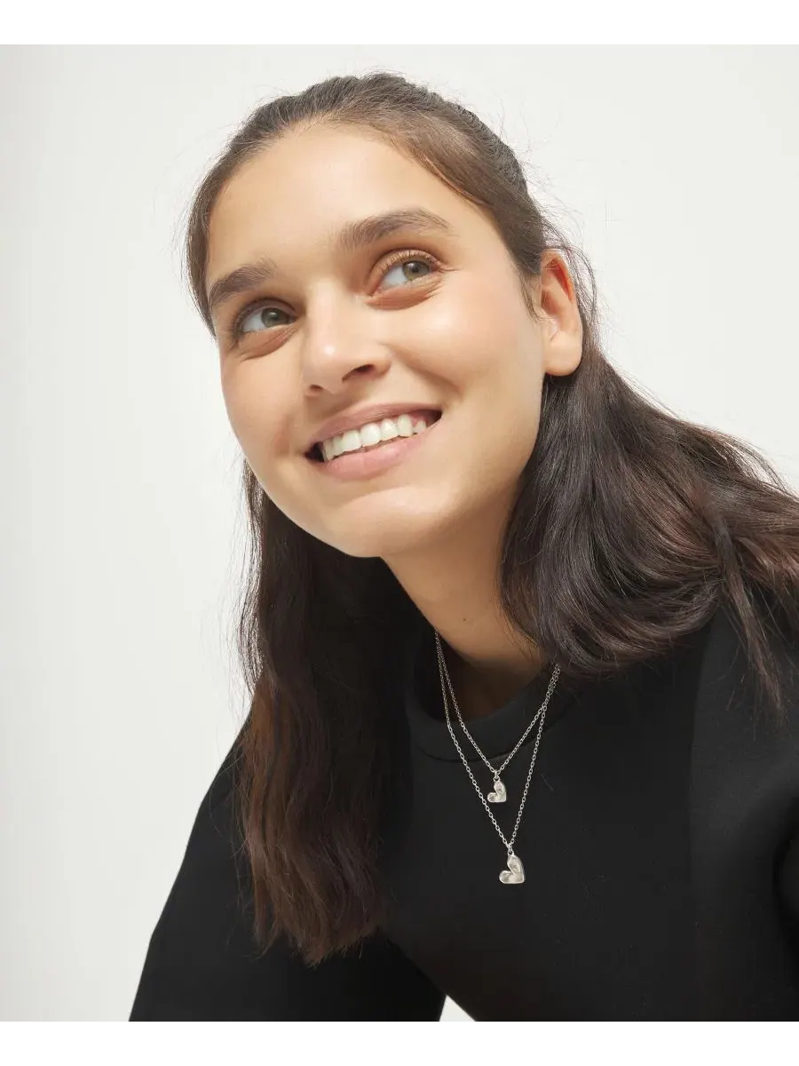Колье из стерлингового серебра с двумя сердцами UNOde50 — изображение 4 из 4, оттенок серебряный