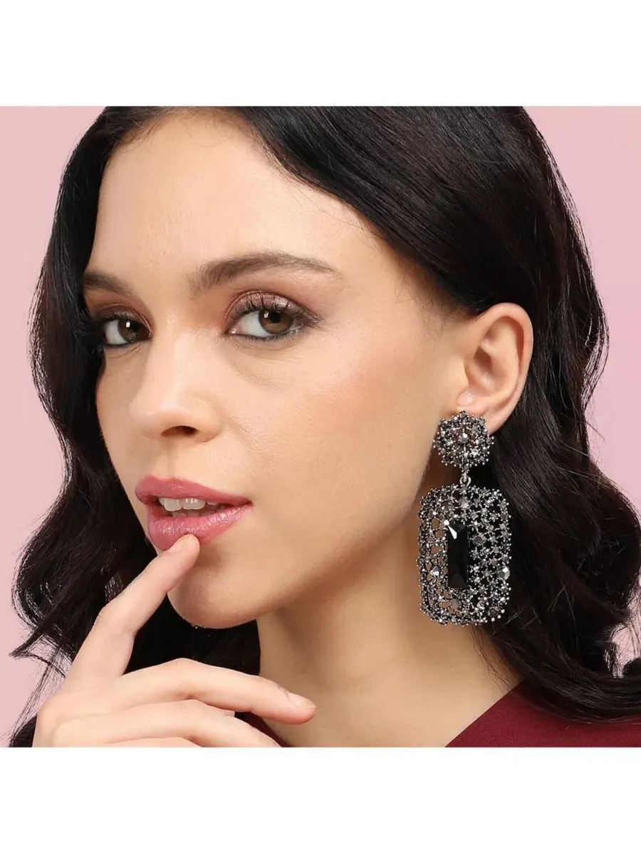 Серьги-подвески с геометрическим кластером из камней Stone Intricate Cluster Geometric Drop SOHI — изображение 3 из 5