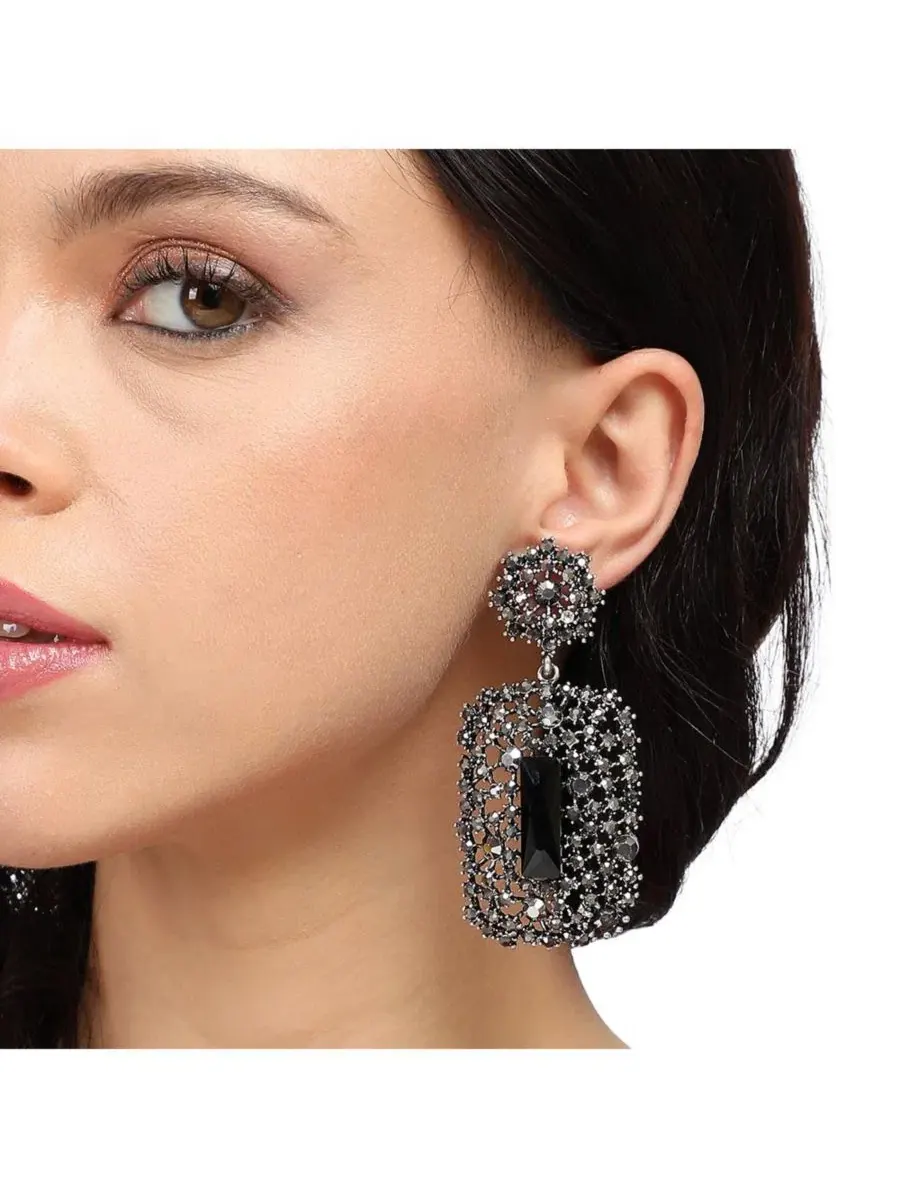 Серьги-подвески с геометрическим кластером из камней Stone Intricate Cluster Geometric Drop SOHI — изображение 5 из 5