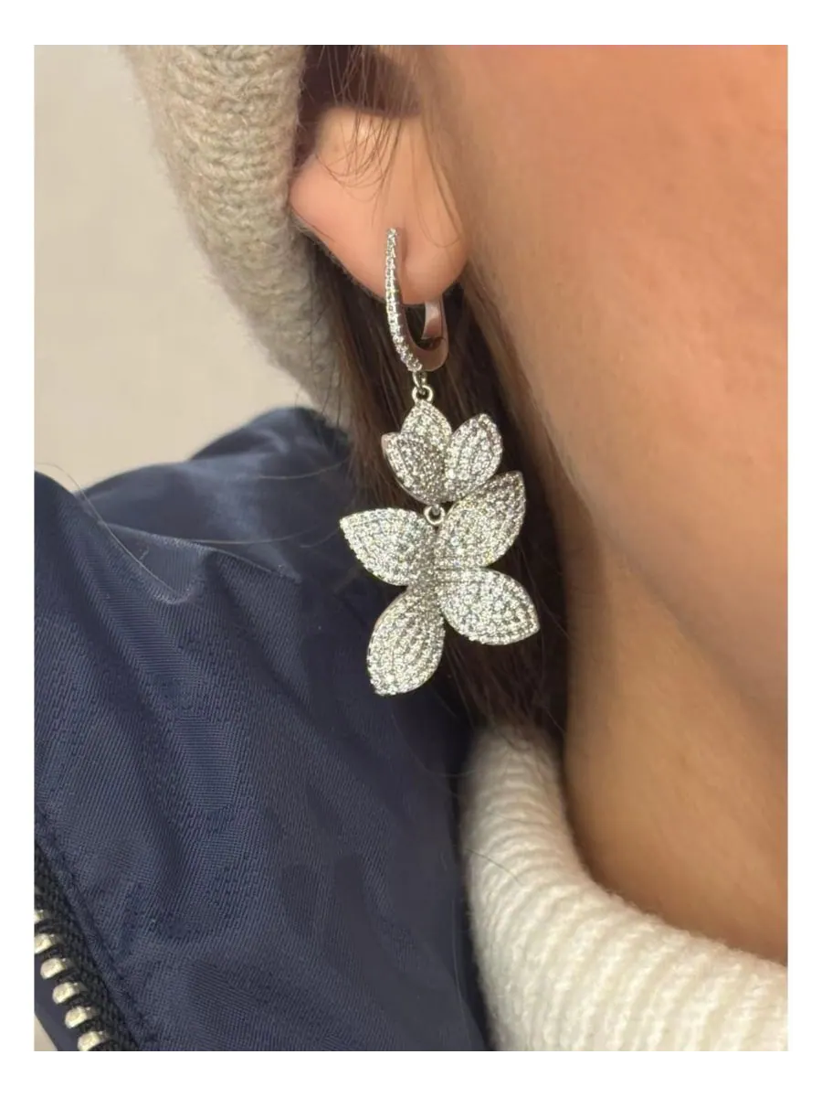 Серьги-подвески Suzy Levian из стерлингового серебра с кубическим цирконием, крупные, в виде — изображение 4 из 4