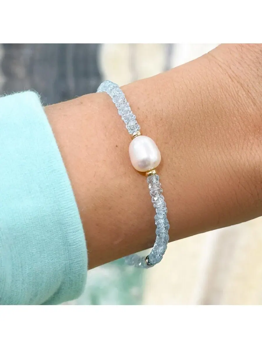 Браслет с жемчугом и голубым топазом Blue Topaz Bead Pearl The Lovery, 17.8 см — изображение 2 из 3, оттенок синий