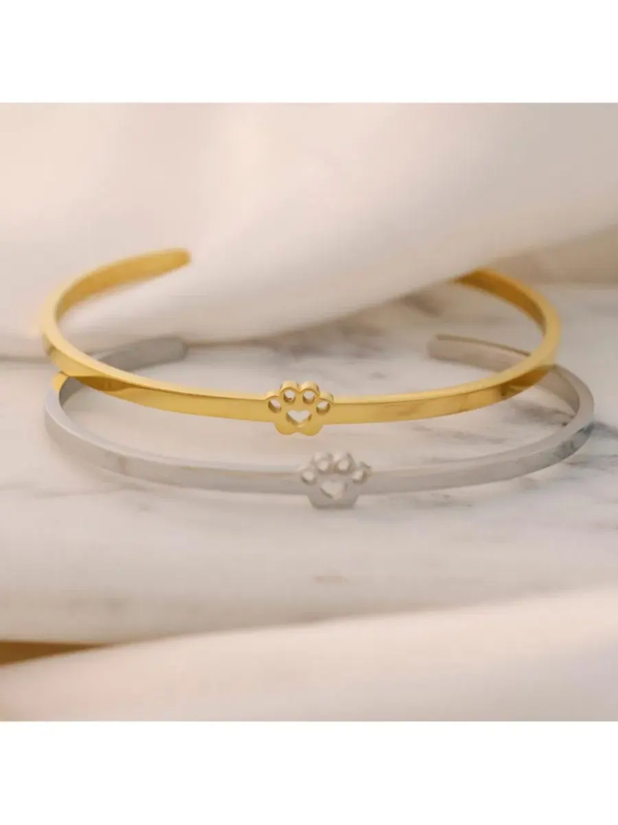 Браслет Pawprint Cuff - I Have Pawprints On My Heart Mantra — изображение 2 из 3, оттенок серебряный