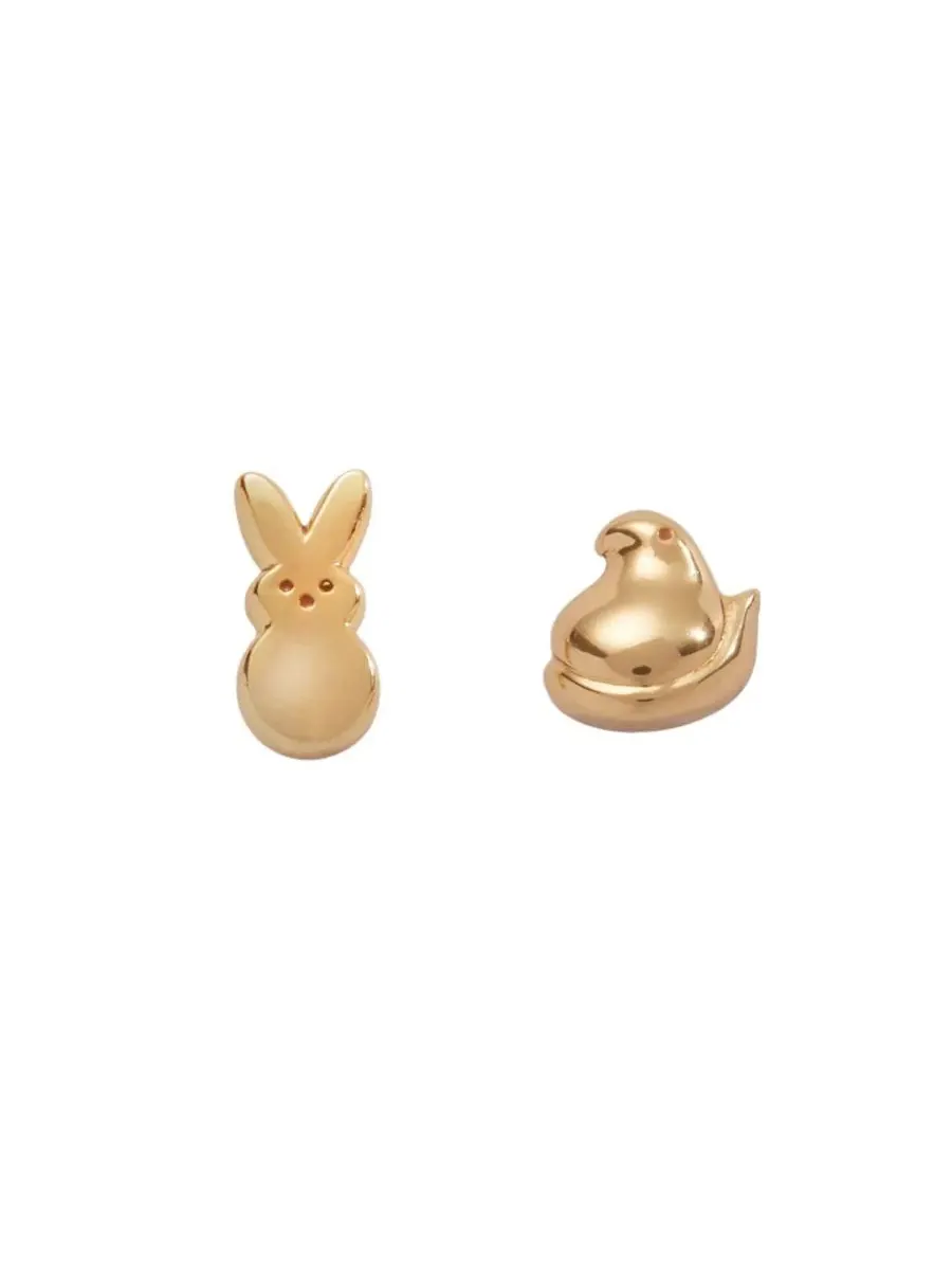 Серьги-гвоздики из латуни с золотистым покрытием в виде маршмеллоу Peeps, разные по цвету Alex And — изображение 1 из 5