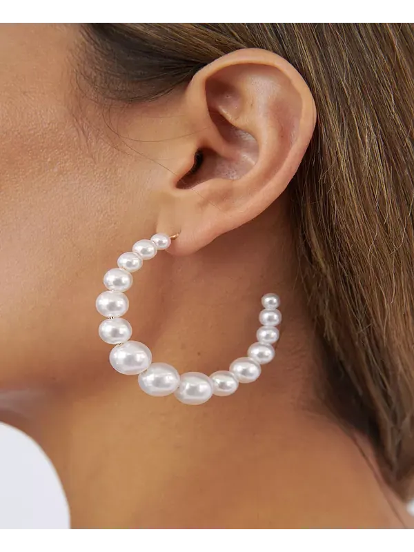 Серьги-Кольца с искусственным жемчугом Ettika — изображение 4 из 4, оттенок белый