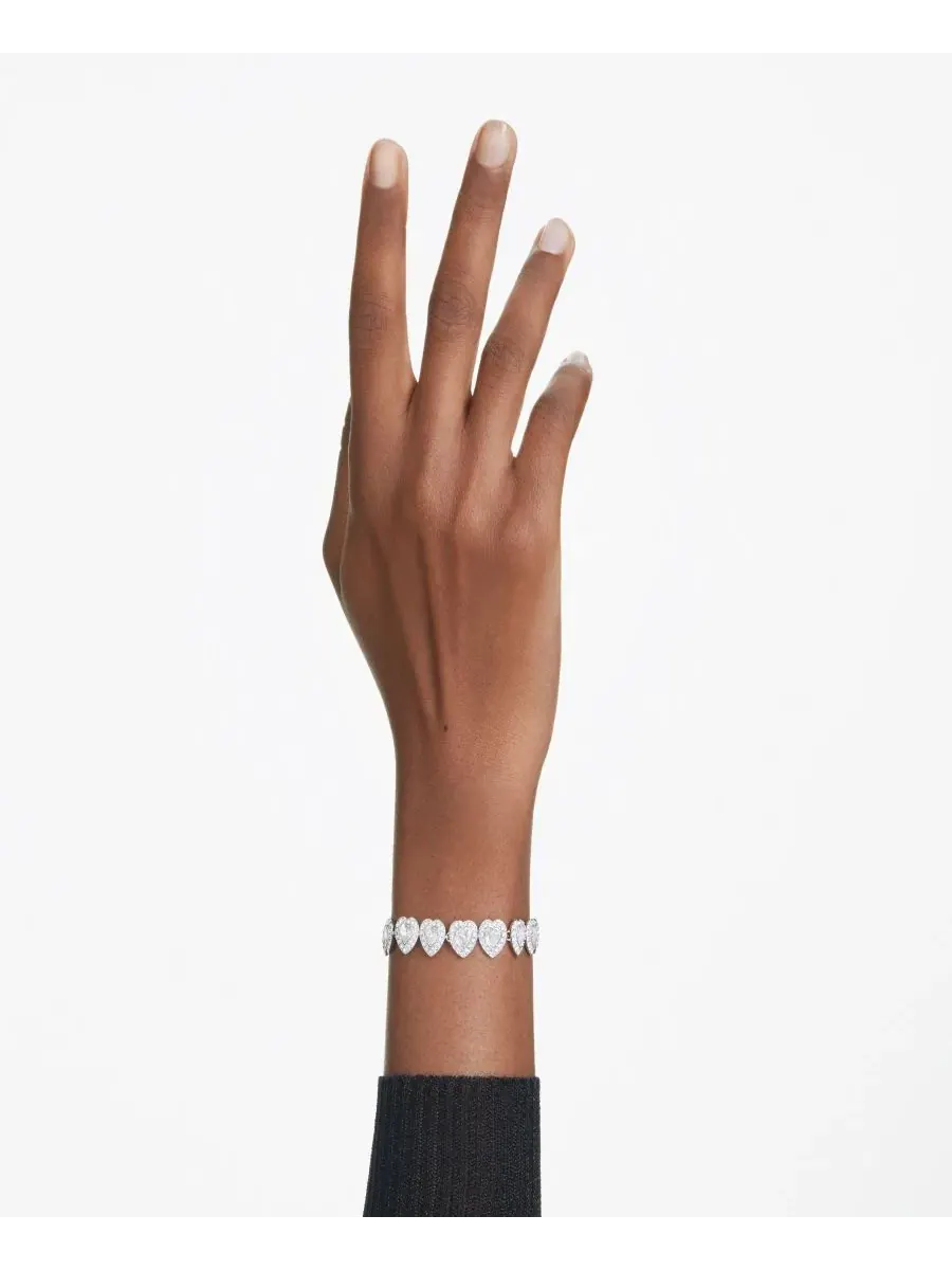 Теннисный браслет Ariana Grande x Swarovski с родиевым покрытием в форме сердца, выполненный в — изображение 6 из 10
