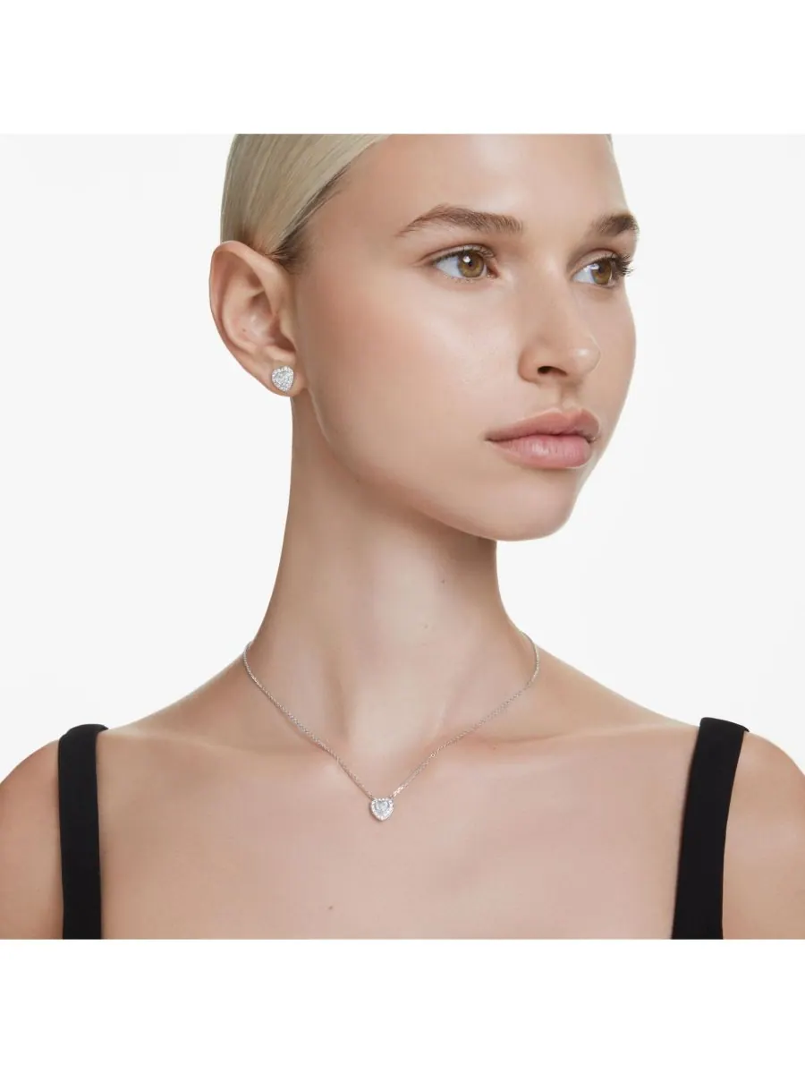 Подвеска в виде сердца с родиевым покрытием от Ariana Grande x Swarovski, выполненная в технике — изображение 3 из 10