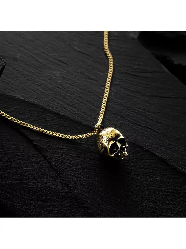 Мужское ожерелье с подвеской Memento Mori из нержавеющей стали золотистого оттенка Vincero — изображение 3 из 4