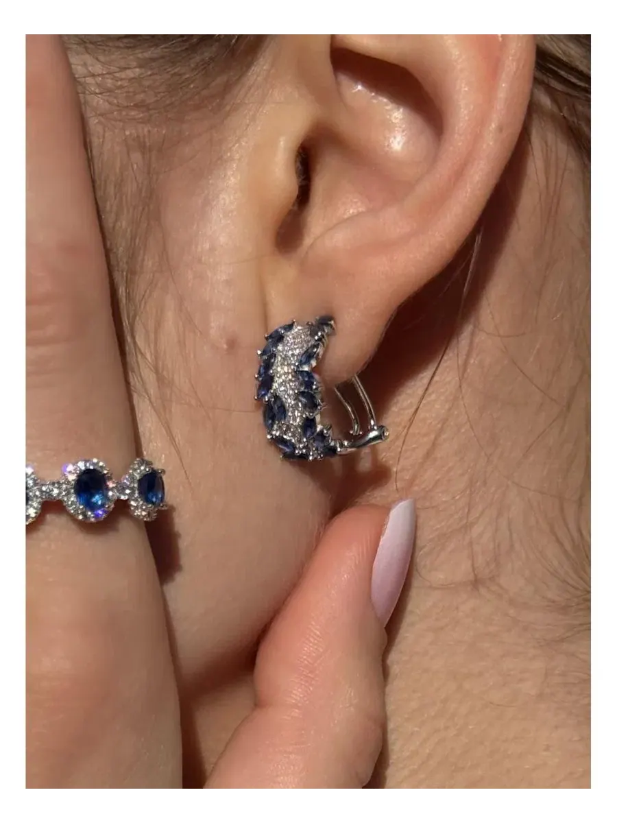 Серьги-пусеты с маркизными циркониями, модель Burst Huggie Suzy Levian New York — изображение 3 из 4, оттенок синий