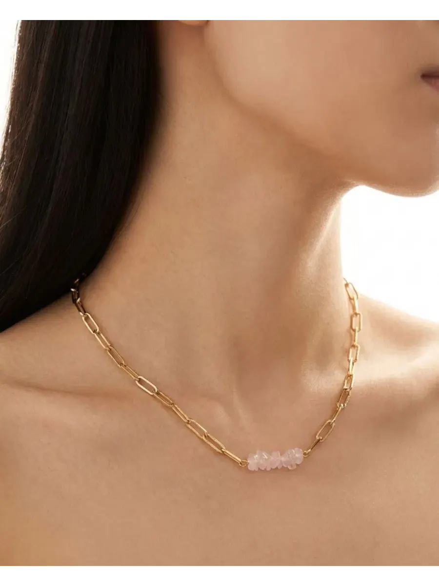 Ожерелье с розовым кварцем и цепочкой с покрытием 18K, Sandrine Joey Baby — изображение 2 из 3, оттенок светлый/розовый