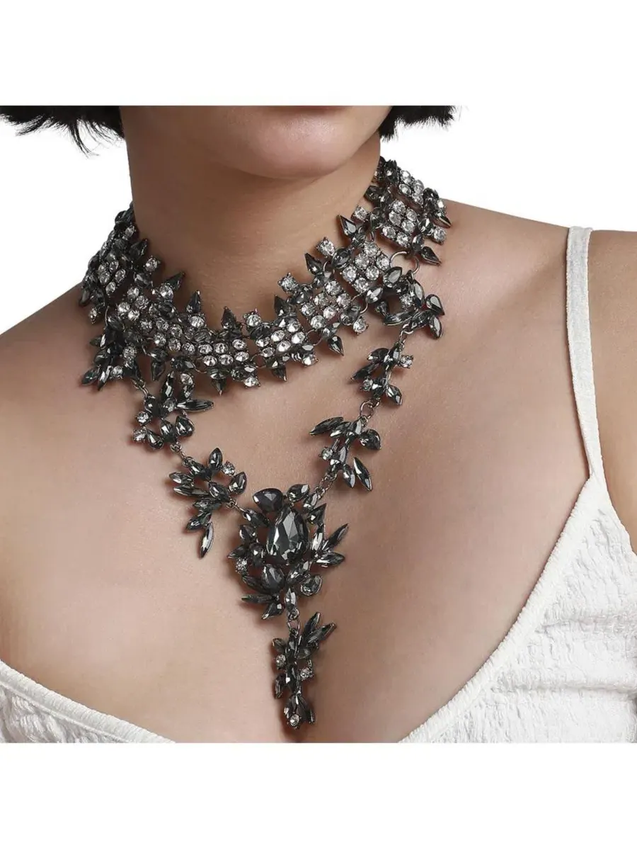 Колье с подвеской Maxi Drop SOHI — изображение 4 из 6, оттенок серебряный