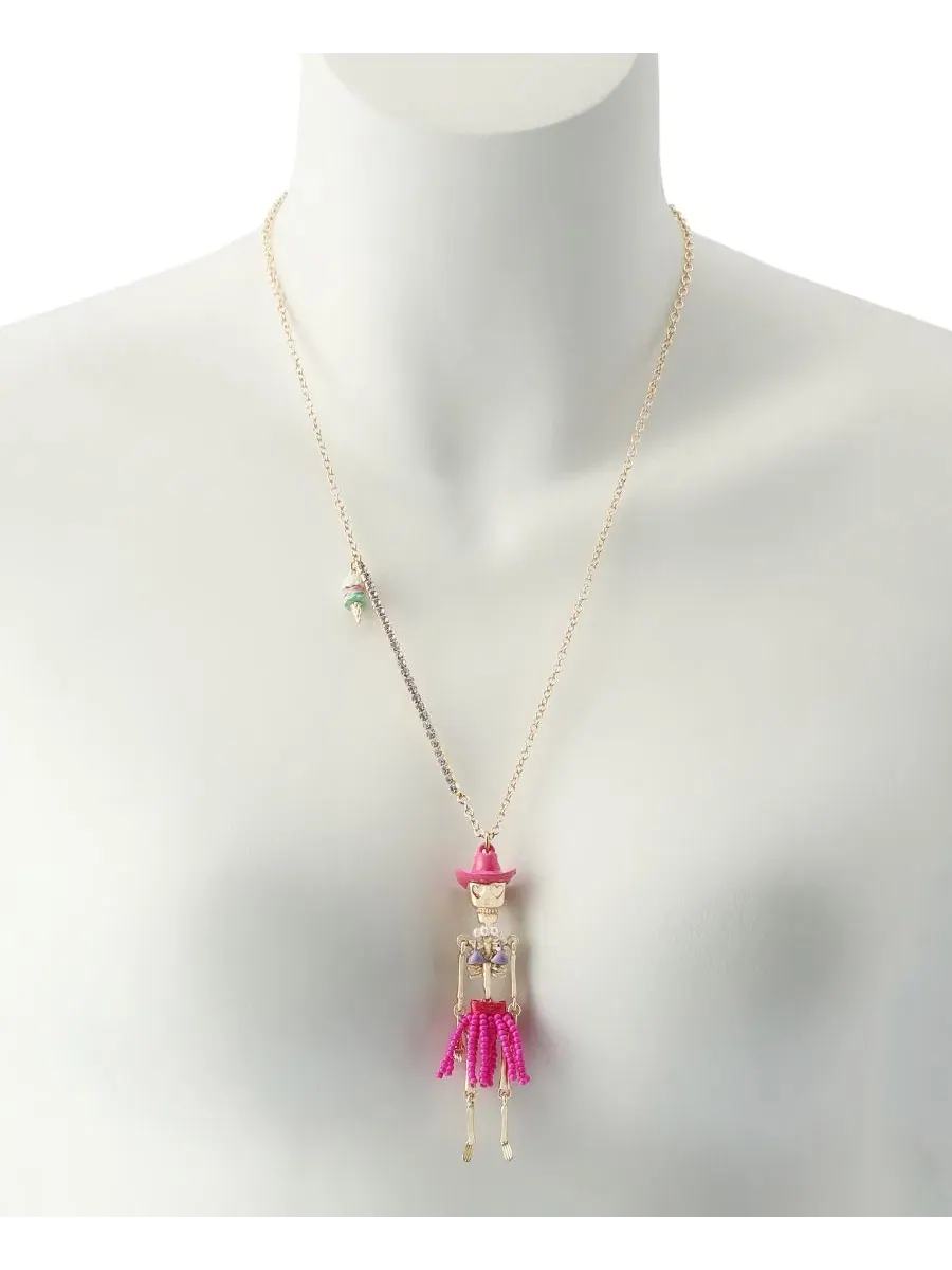 Кулон-скелет в ковбойском стиле с жемчугом, модель Spooky Cowgirl Skeleton Betsey Johnson — изображение 4 из 4