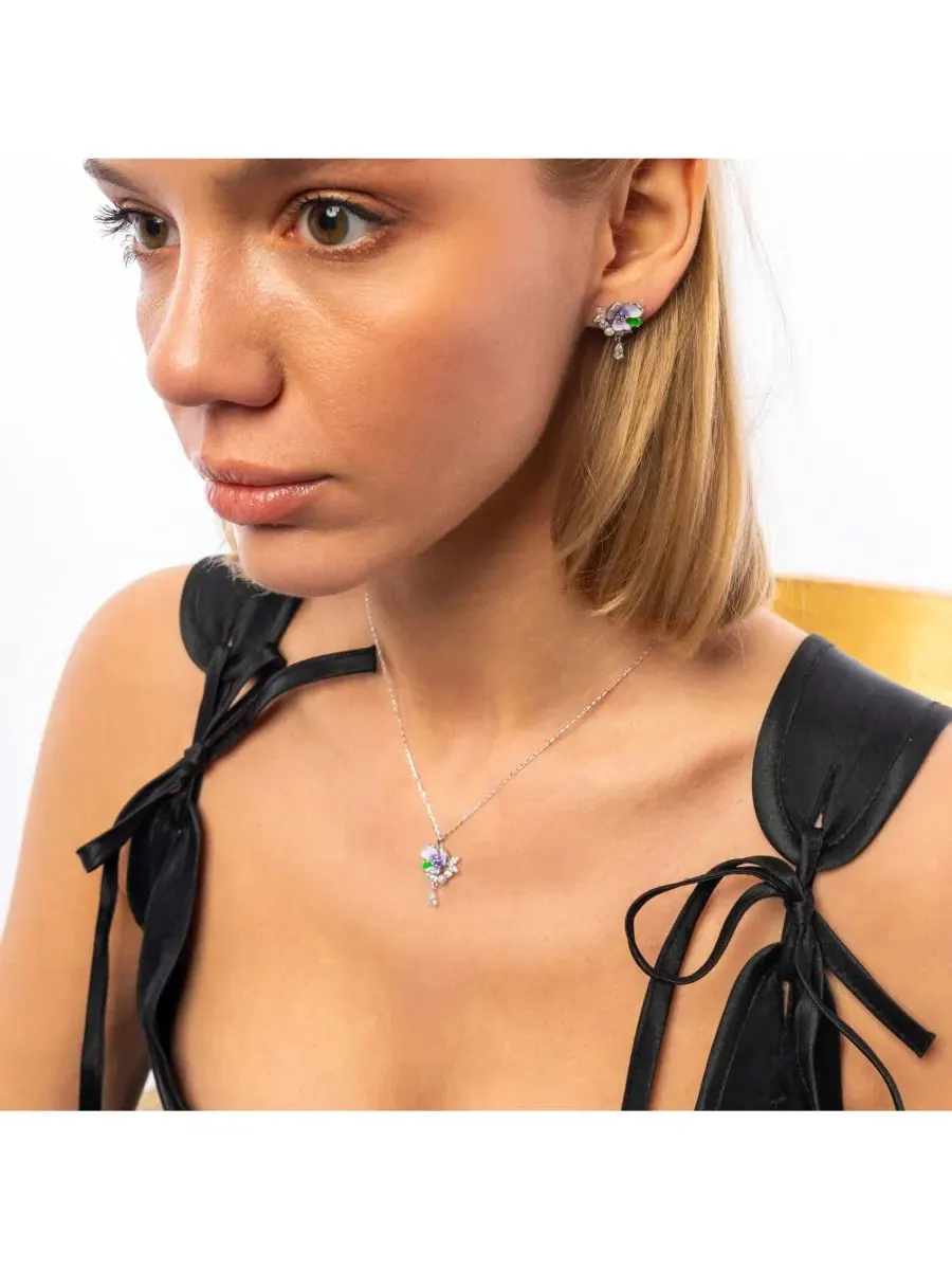 Колье с цветком анютины глазки Pansy Violet Floral Necklace Spero London — изображение 6 из 6, оттенок серебряный