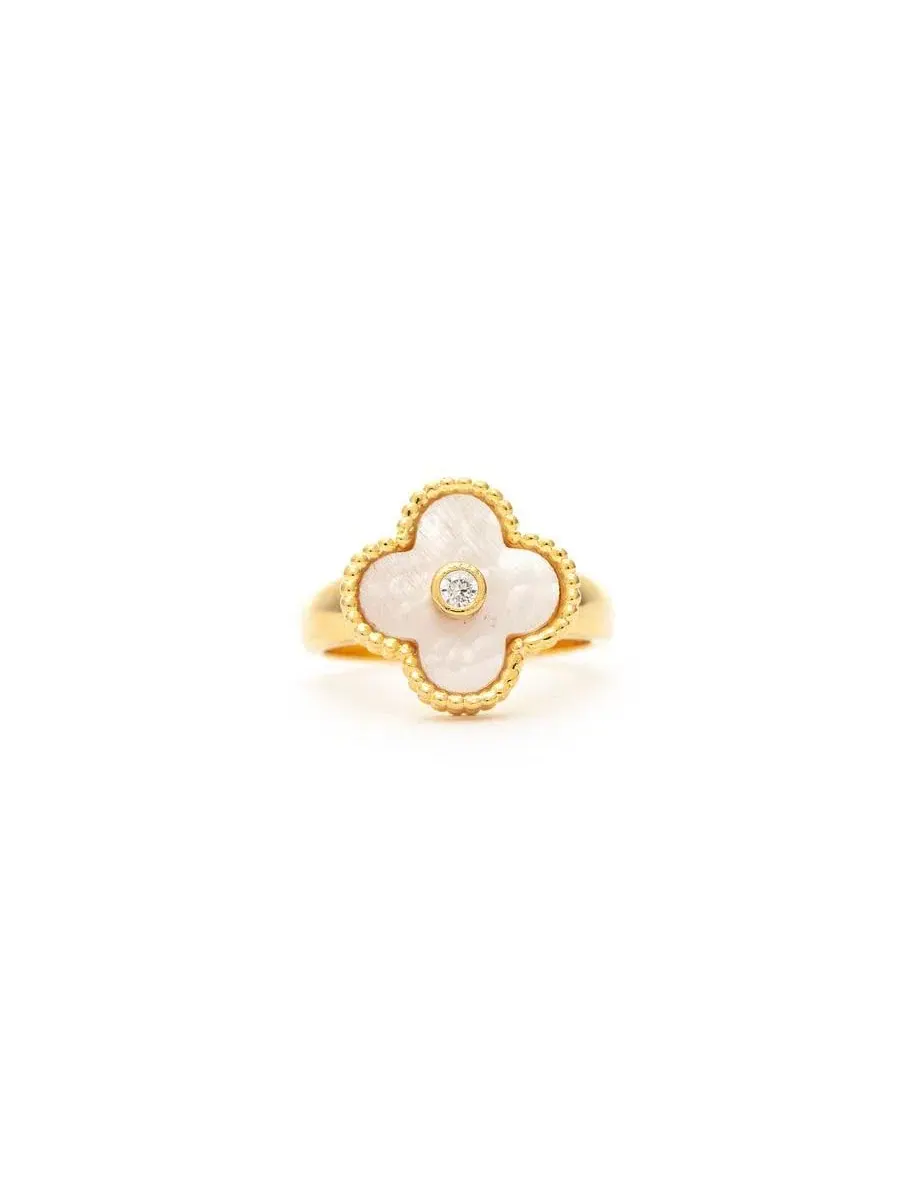 Кольцо с перламутром и фианитами, Mother of Pearl Clover Ring Rivka Friedman — изображение 1 из 4, оттенок золото