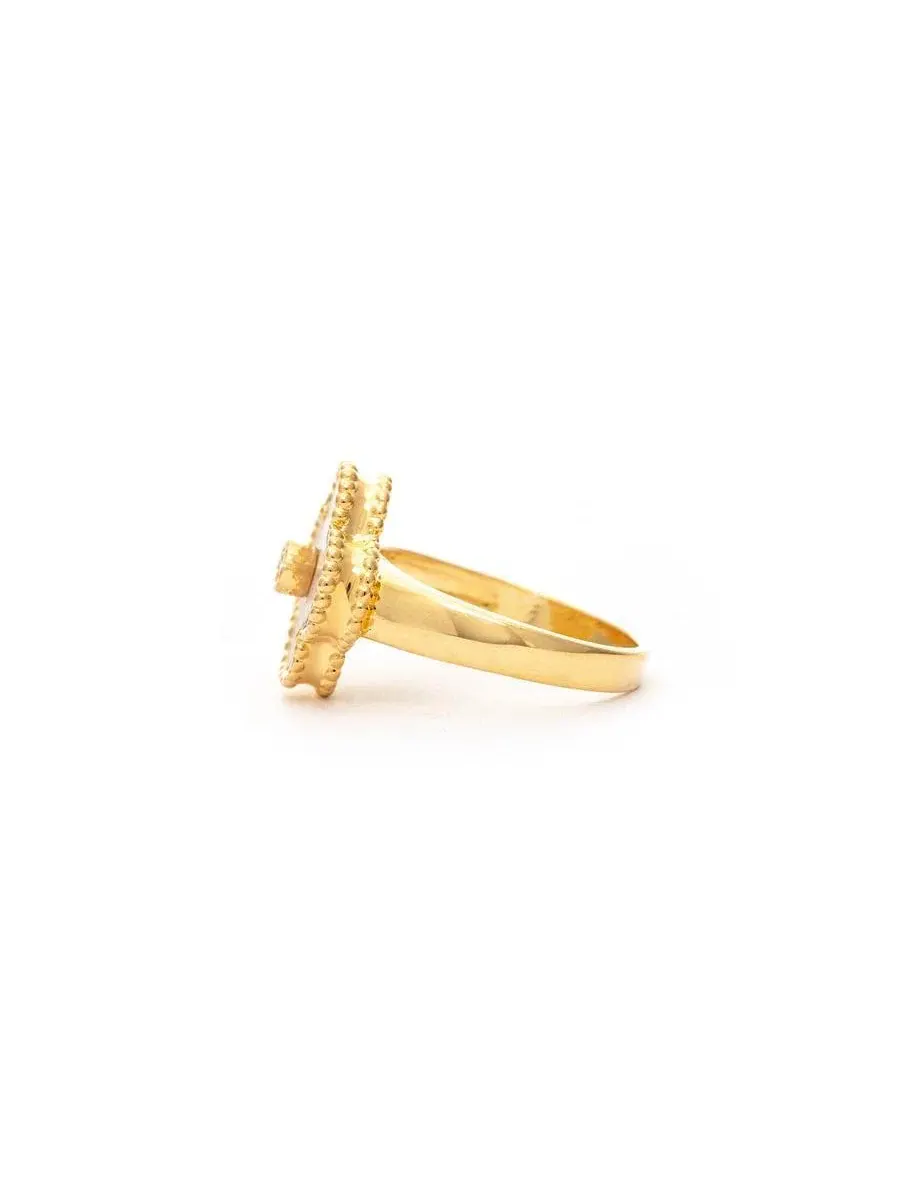Кольцо с перламутром и фианитами, Mother of Pearl Clover Ring Rivka Friedman — изображение 2 из 4, оттенок золото