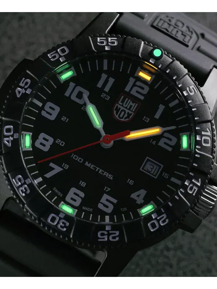 Мужские часы 0321 Sea Turtle на черном резиновом браслете Luminox — изображение 6 из 6, оттенок черный