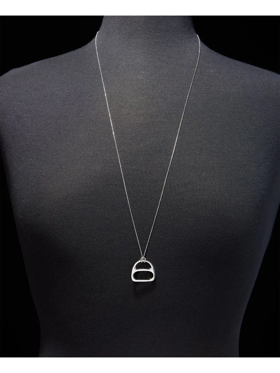 Кулон с подвеской-лошадью Equestrian Pendant, регулируемый Lauren Ralph Lauren — изображение 4 из 5, оттенок серебряный