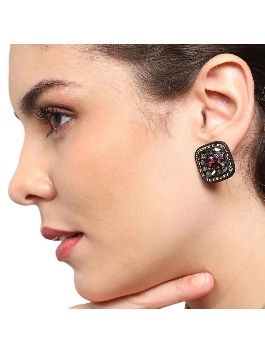Серьги-гвоздики с кристаллами, модель Crystal Stud Earrings SOHI — изображение 3 из 3, оттенок черный