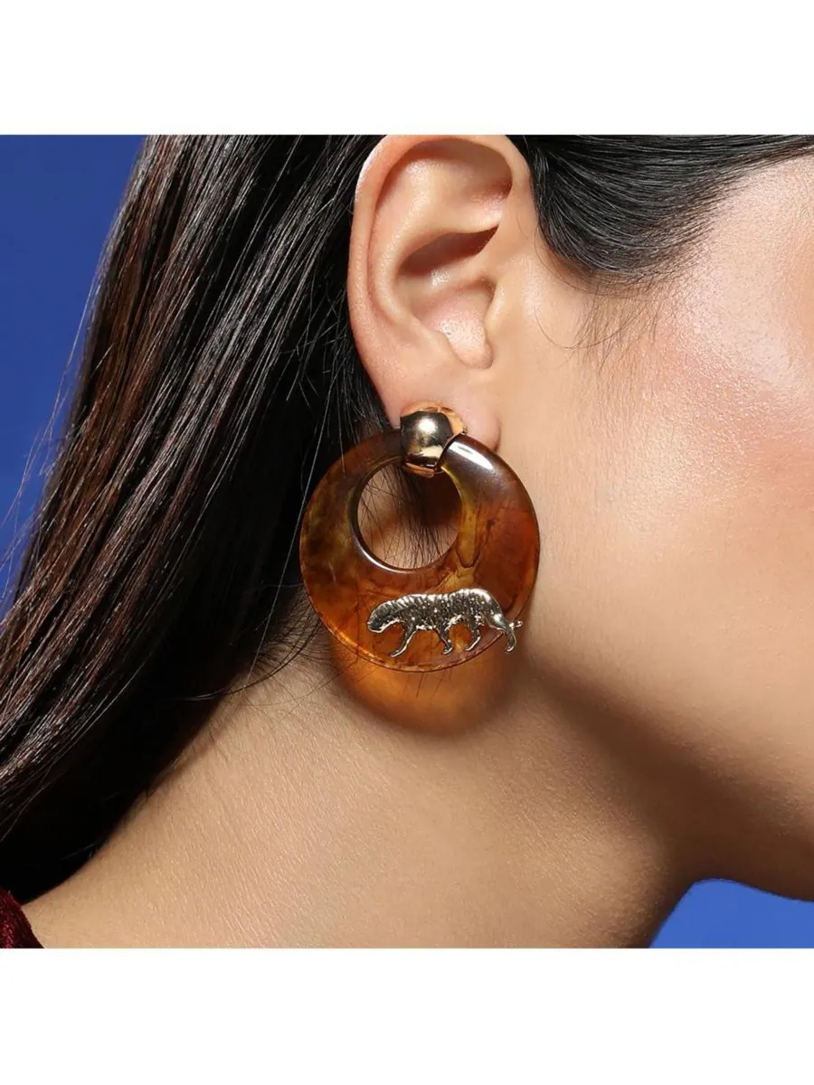 Женские серьги-подвески The Circular-Panthera Statement Earrings - California Gold SOHI — изображение 2 из 6, оттенок золото