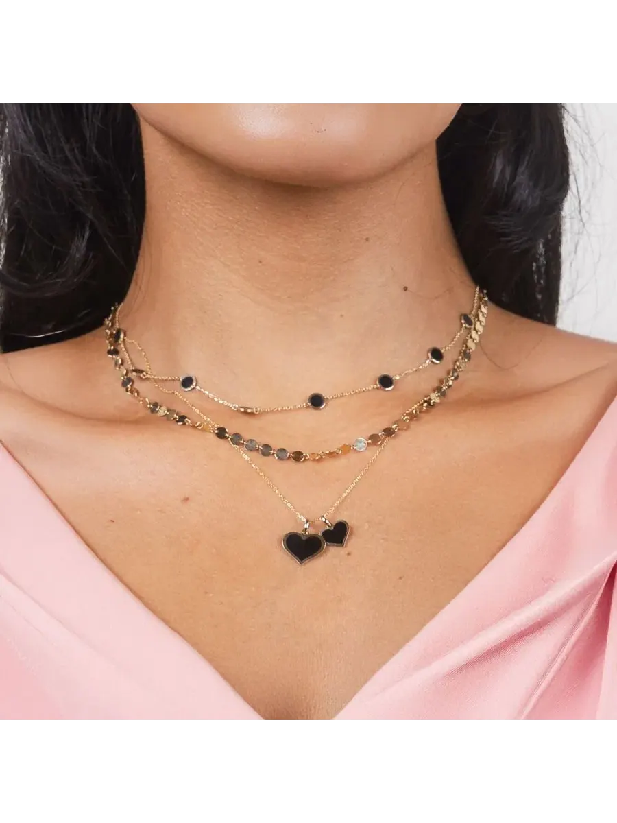 Подвеска-сердце с ониксом 14K желтое золото Onyx Heart Charm 10 мм The Lovery — изображение 2 из 4