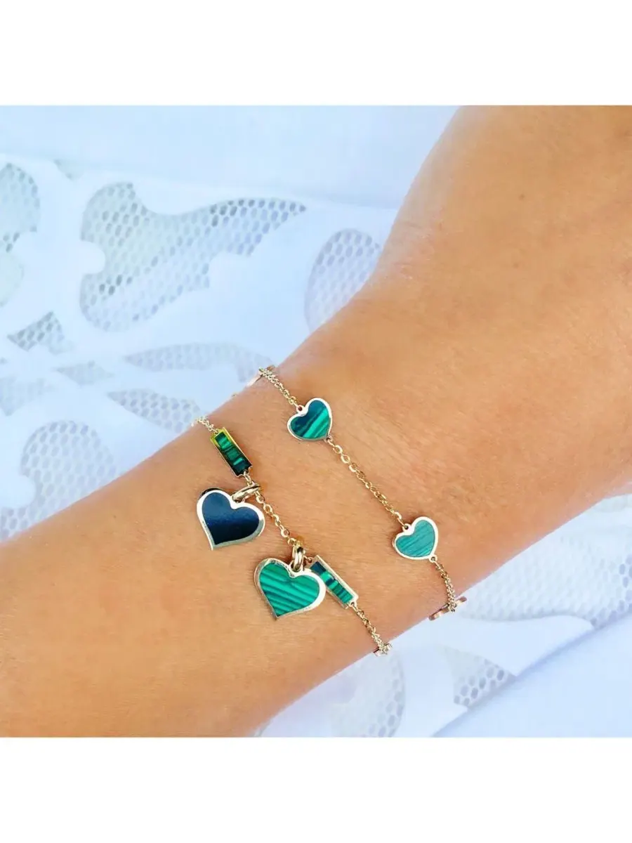 Подвеска-сердце с ониксом 14K желтое золото Onyx Heart Charm 10 мм The Lovery — изображение 4 из 4