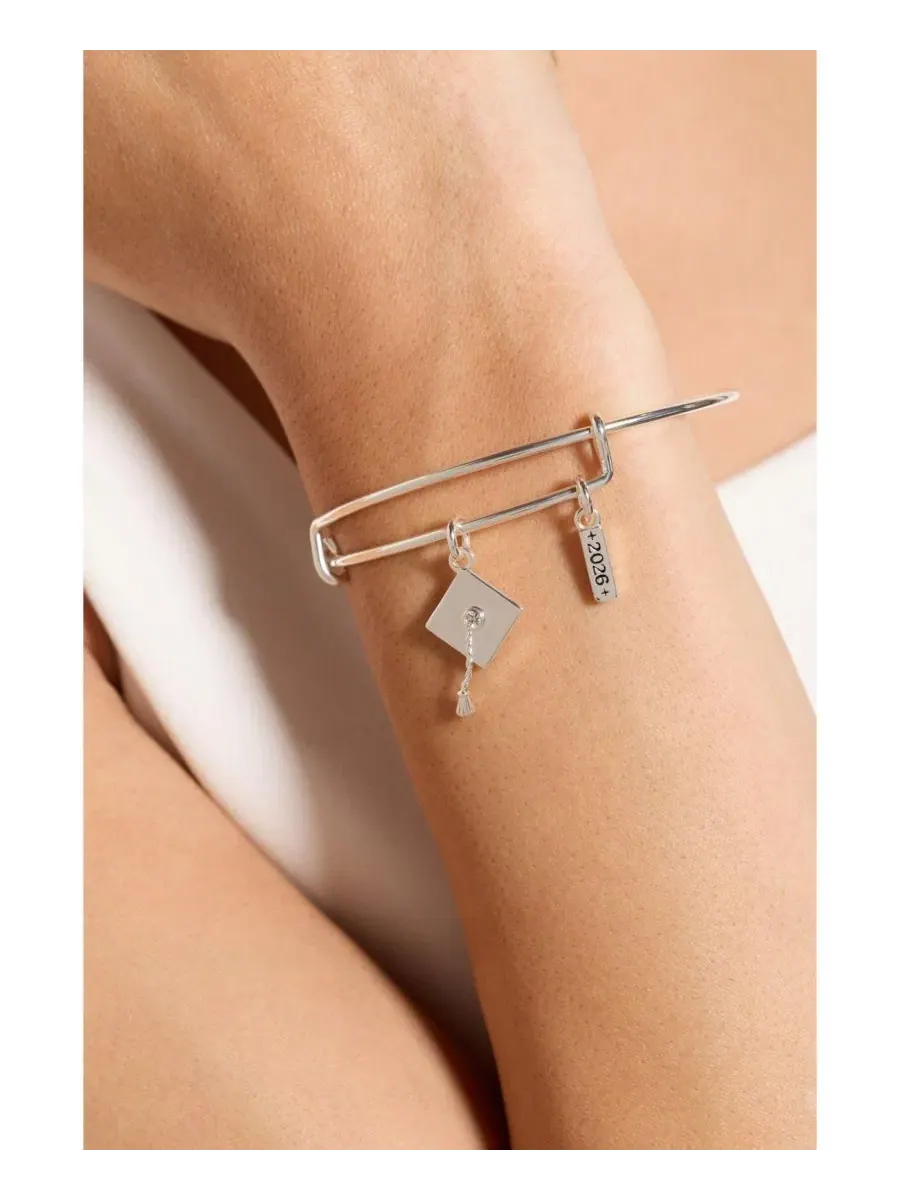 Браслет с подвесками Graduation 2026 Multi-Charm Alex and Ani — изображение 3 из 3, оттенок серебряный