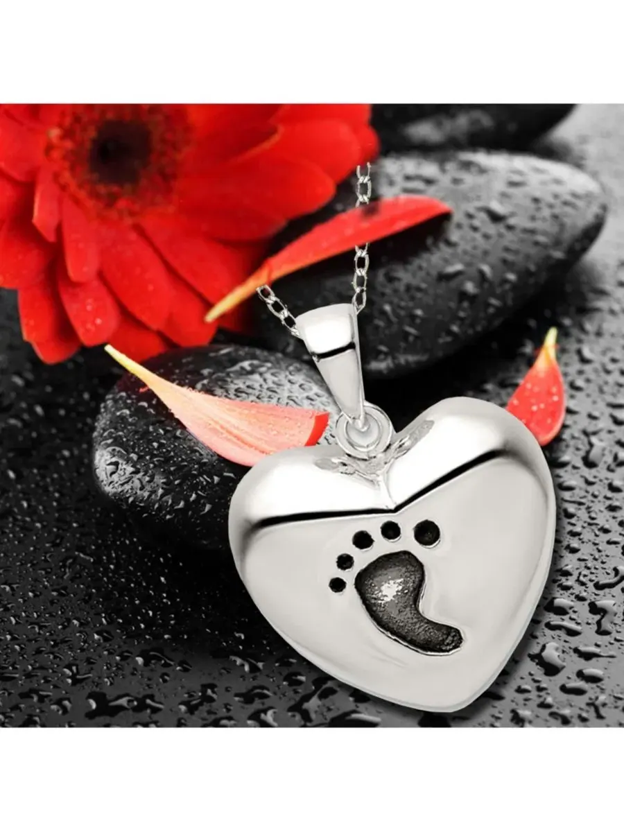 Кулон-сердце с отпечатком ножки, 18 дюймов, серебро 925 пробы, модель Footprint Love Heart Curata — изображение 4 из 6