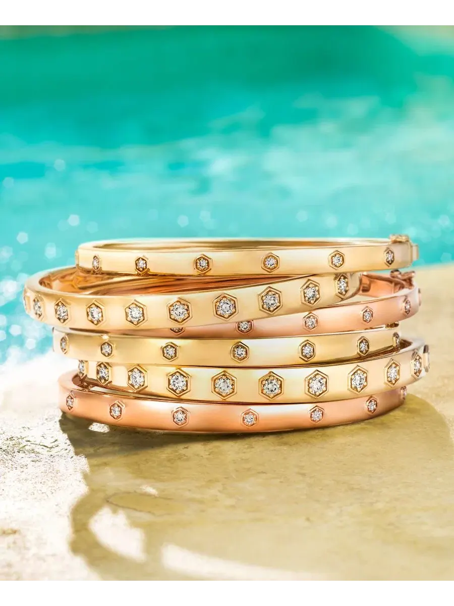 Коллекция Anywear Everywear Nude Diamond Polished Band, Small Hoop Earrings & Bangle Bracelet из — изображение 5 из 9