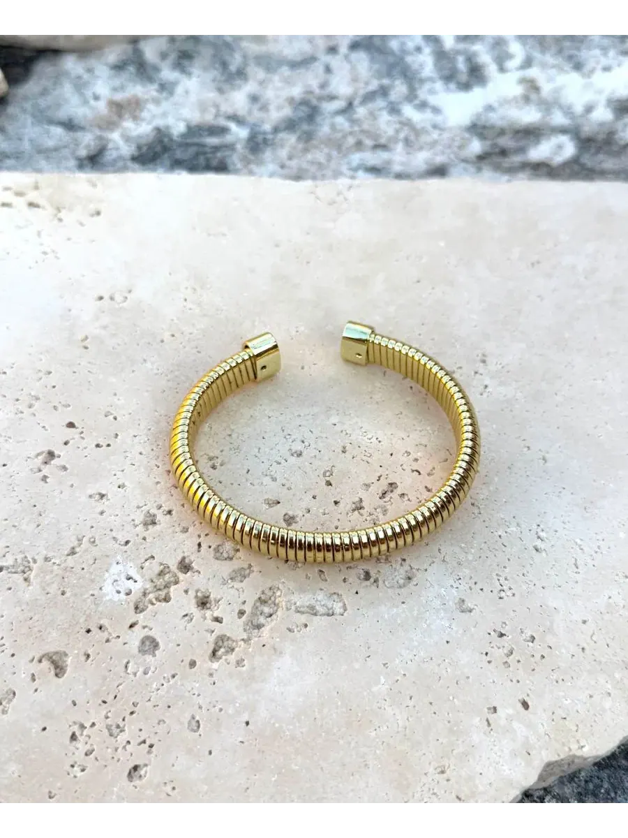 Браслет-манжета Omega Coil ADORNIA — изображение 3 из 4, оттенок золото