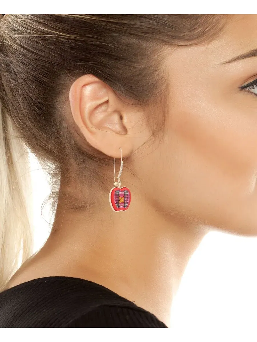 Серьги-подвески с пледом и яблоком, модель Best In Class Plaid Apple Dangle Betsey Johnson — изображение 3 из 3