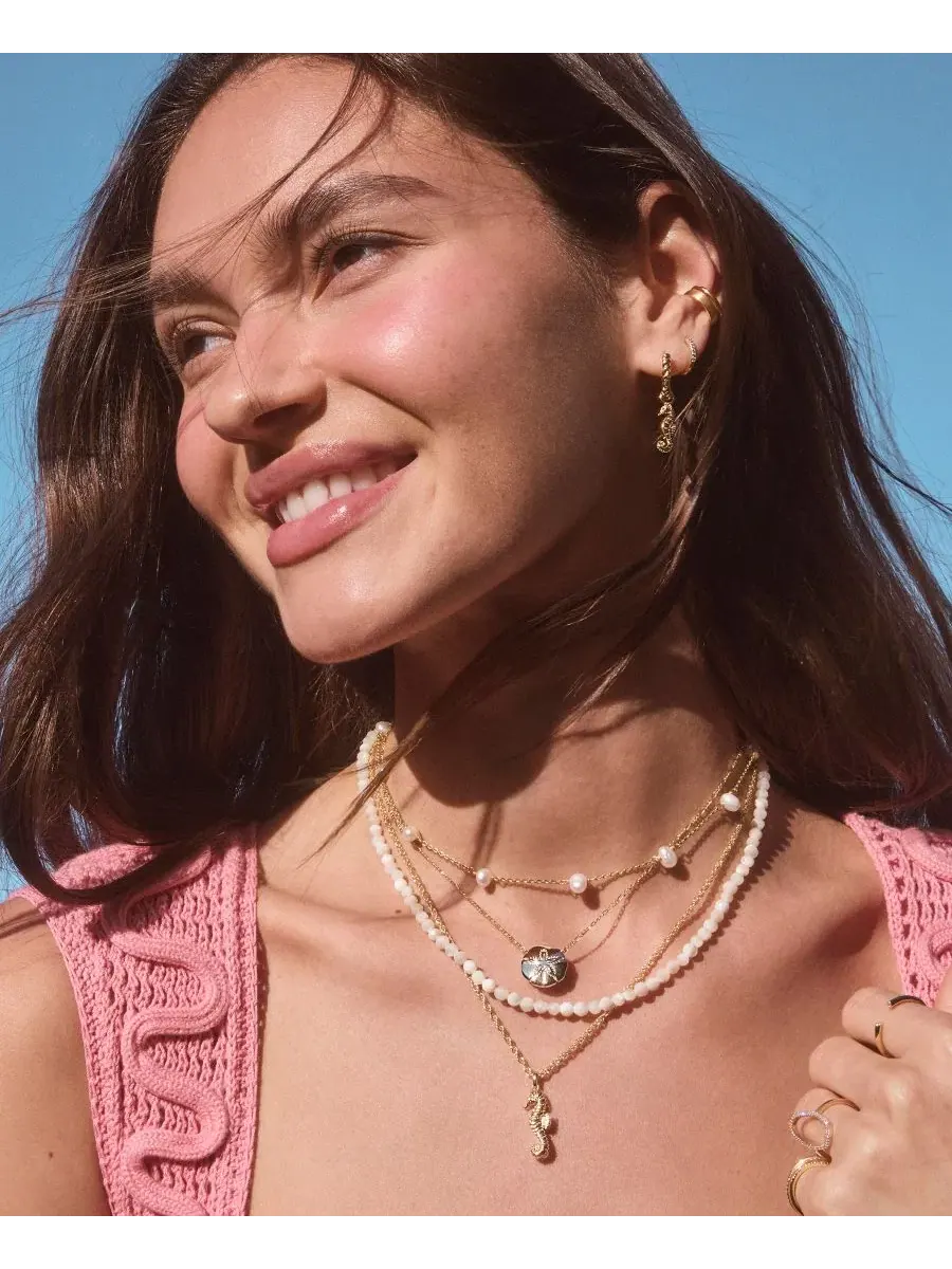 Серьги-конго с подвеской-морским коньком Seahorse Kendra Scott — изображение 6 из 6, оттенок золото